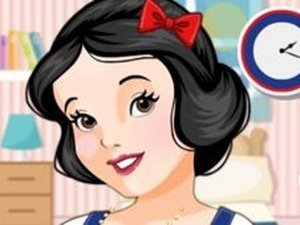 Snow White Dress Up Fashion Game